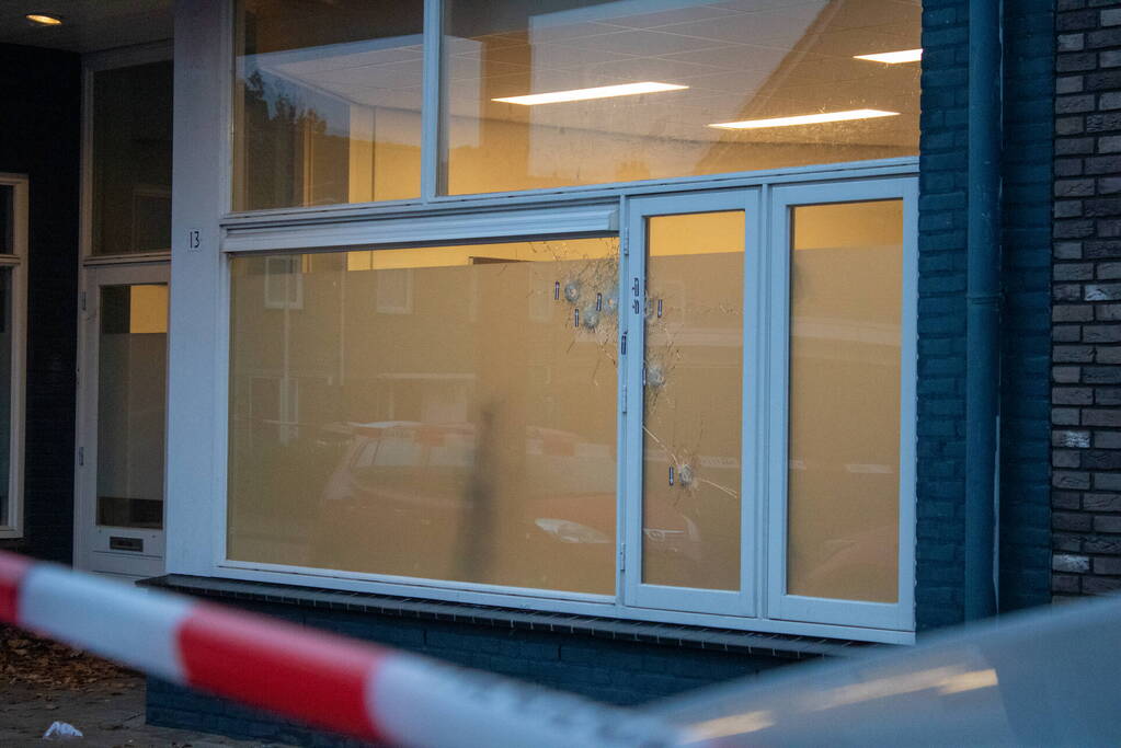 Kogelgaten aangetroffen in bedrijfspand