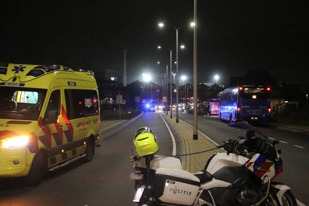 Fietser geschept door lijnbus