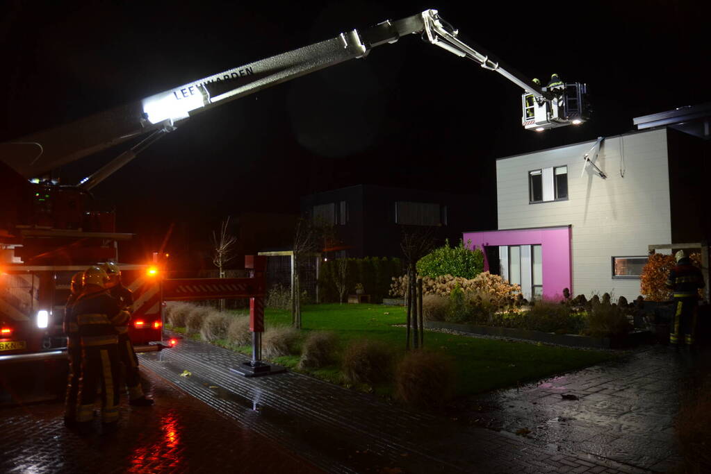 Zonnepanelen komen los door harde wind