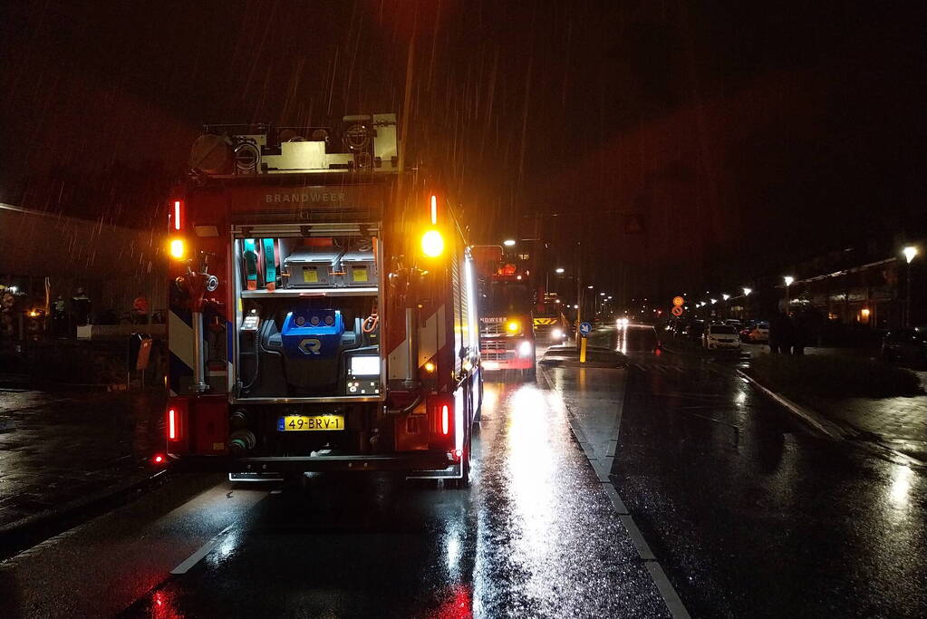 Zwembad ontruimd vanwege brand