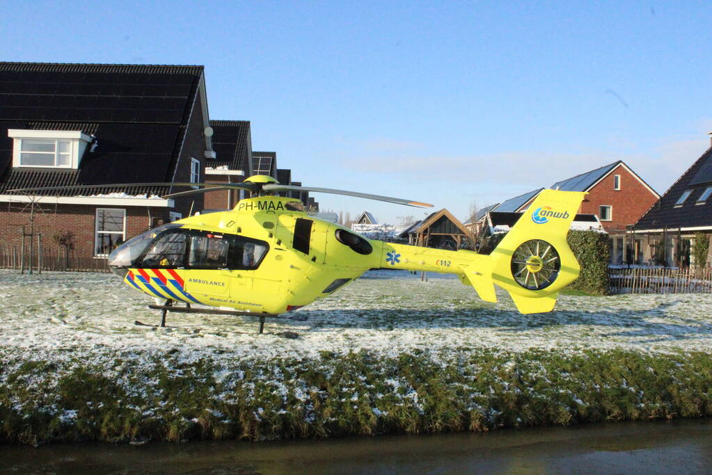 Traumateam assisteert bij medische noodsituatie