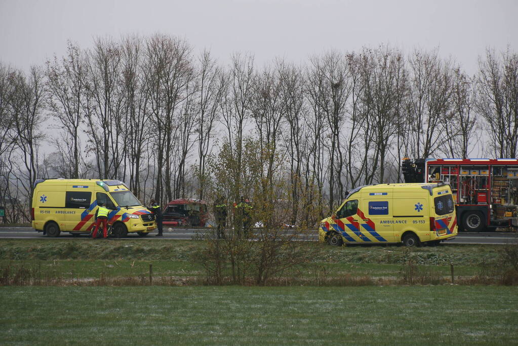 Meerdere gewonden bij ernstig ongeval tussen meerdere voertuigen