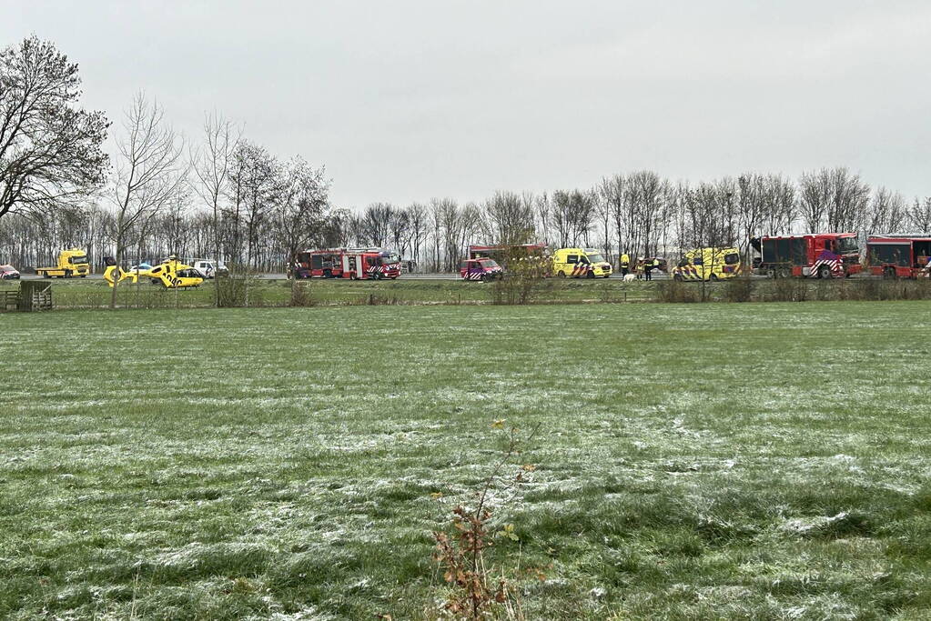 Meerdere gewonden bij ernstig ongeval tussen meerdere voertuigen