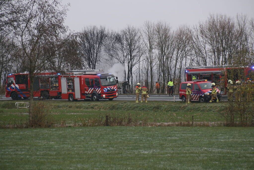 Meerdere gewonden bij ernstig ongeval tussen meerdere voertuigen