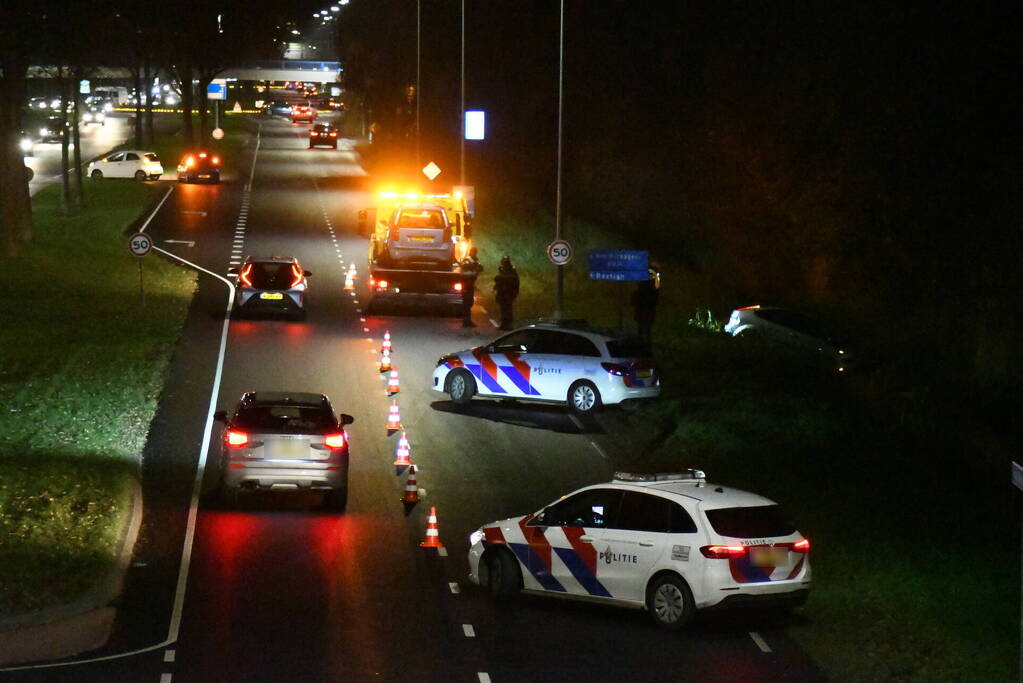 Automobilist verliest macht over stuur en belandt in sloot