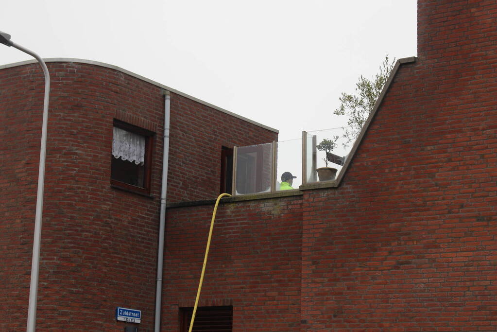 Forse rookontwikkeling in Houtkachel