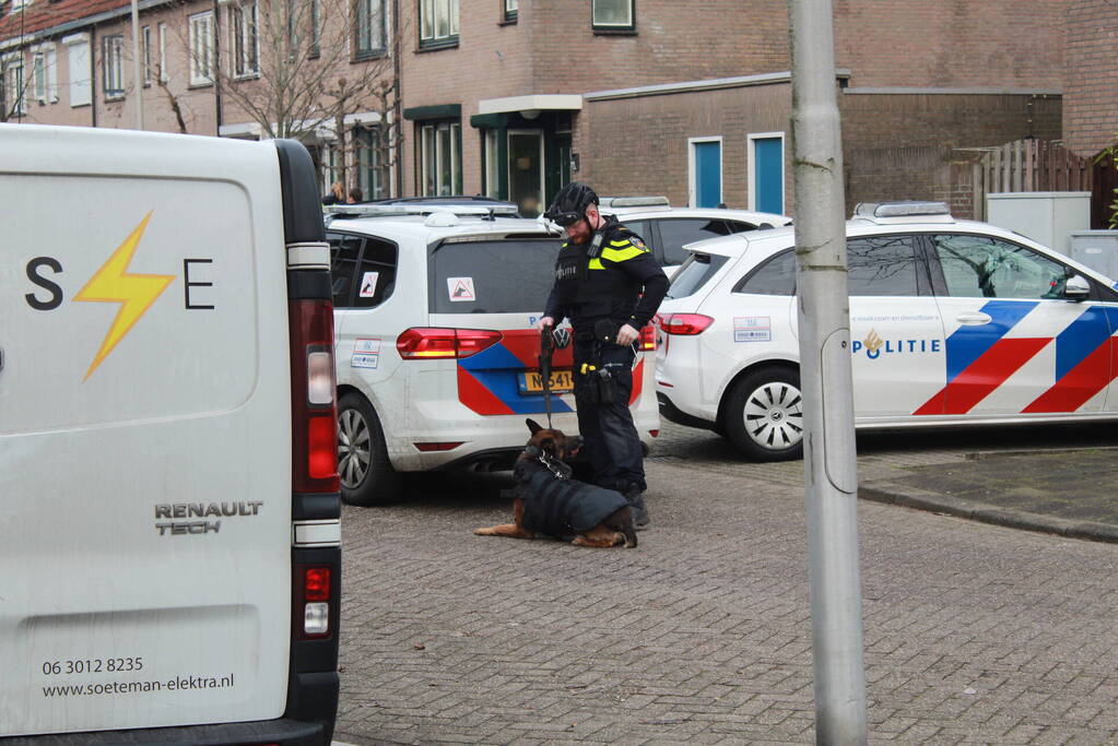 Man met verward gedrag aangehouden in woning