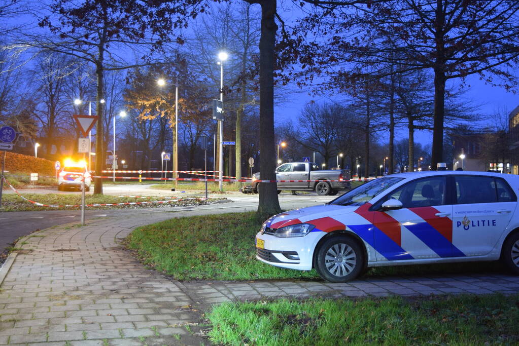 Scooterrijder zwaargewond bij aanrijding met pick-up truck