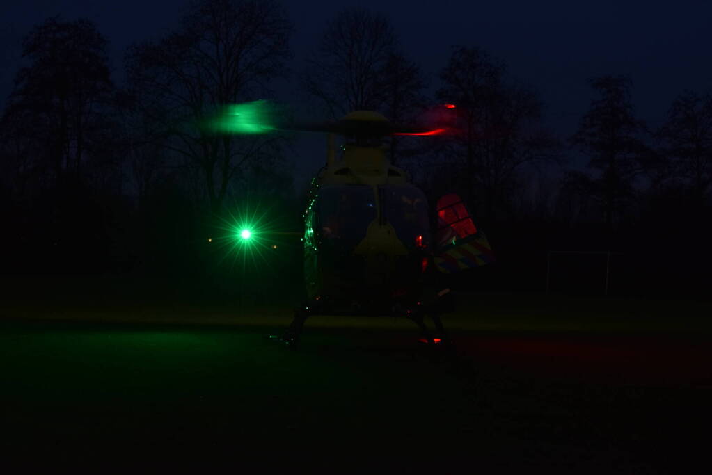 Scooterrijder zwaargewond bij aanrijding met pick-up truck