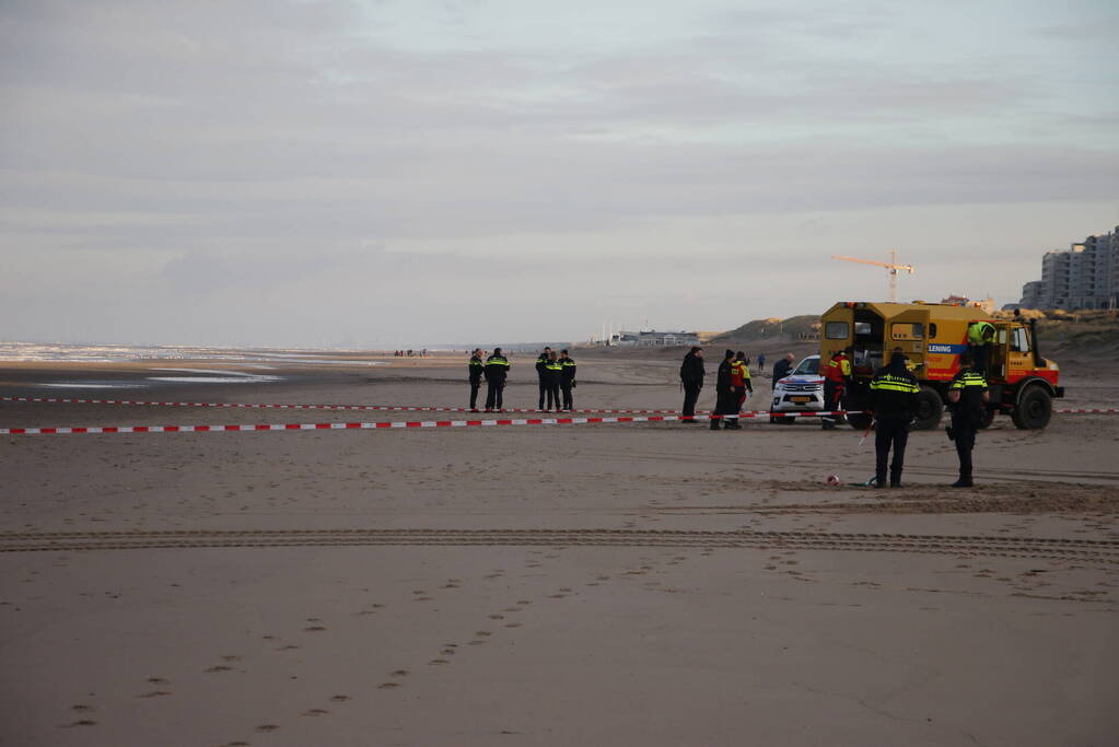 Levenloos lichaam aangetroffen op strand