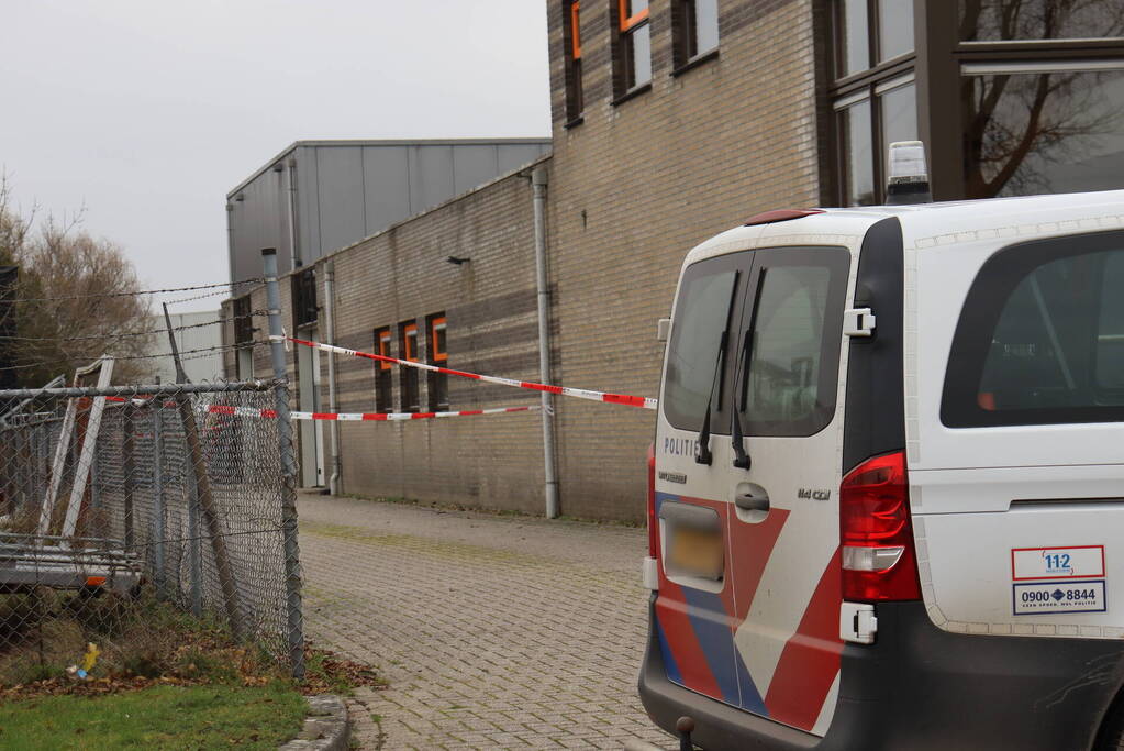 Groot politie onderzoek bij werkadres vermiste man