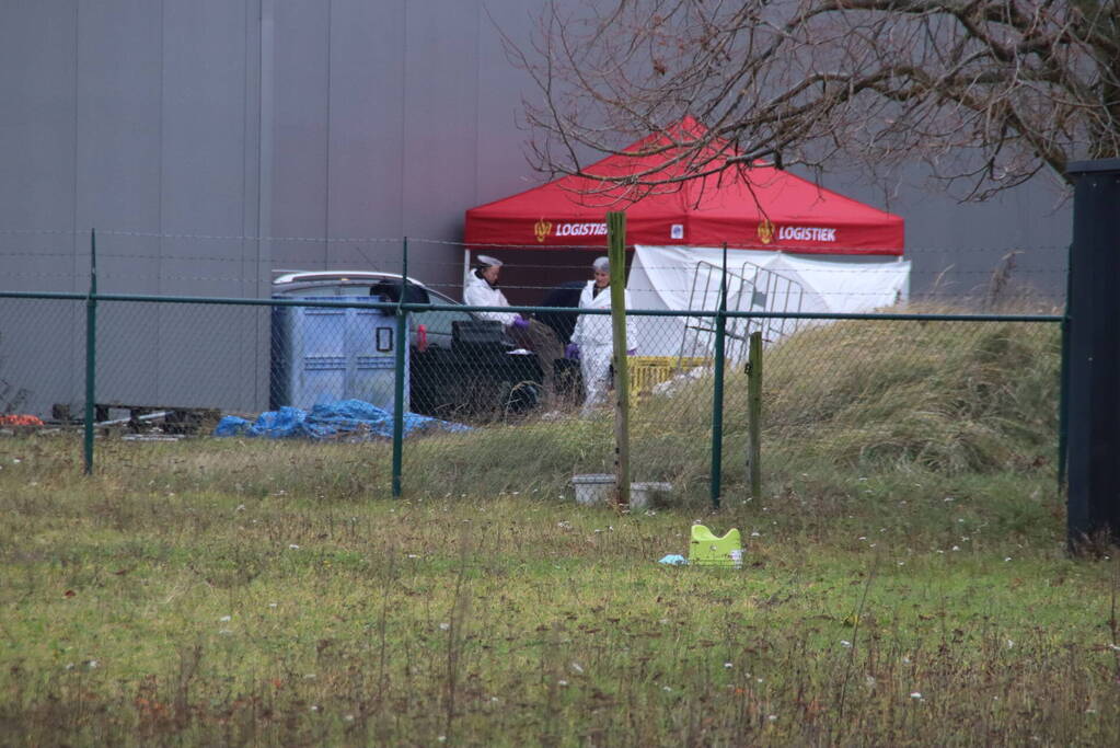 Groot politie onderzoek bij werkadres vermiste man