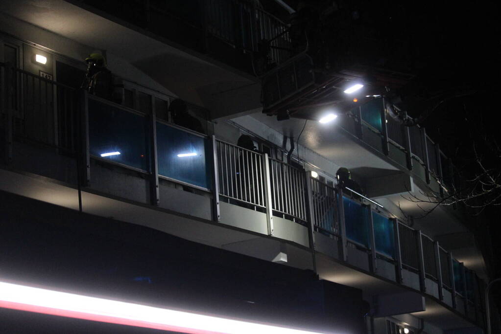 Grote brand op balkon van appartement