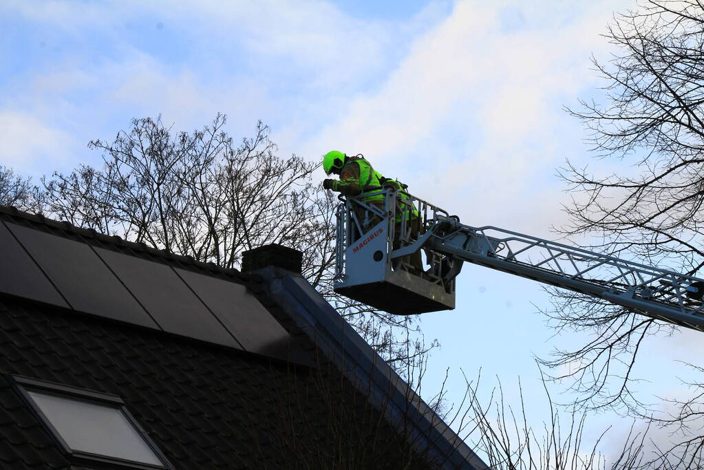 Brandweer heeft schoorsteenbrand snel onder controle