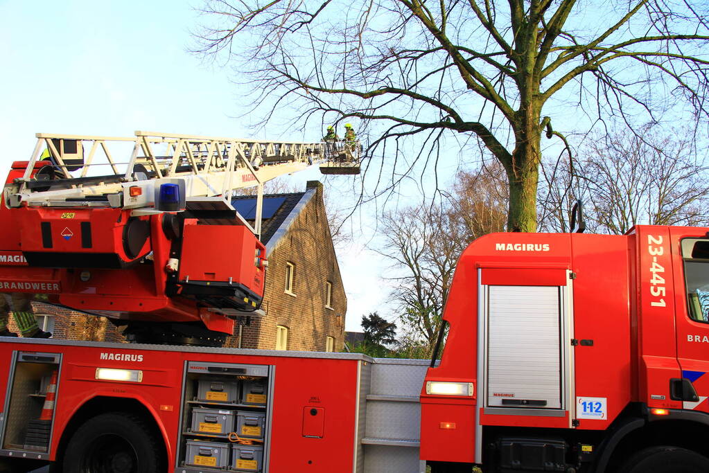 Brandweer heeft schoorsteenbrand snel onder controle