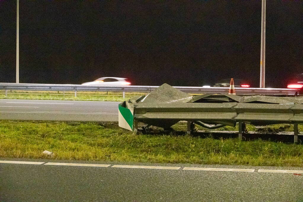 Flinke schade bij botsing op snelweg