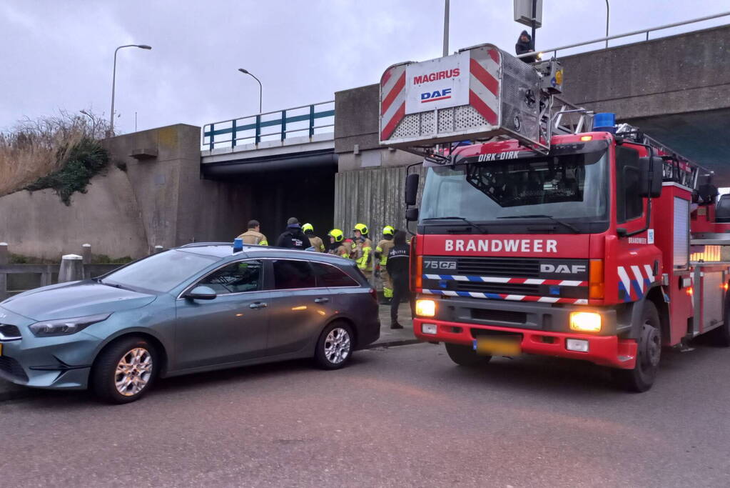 Hulpdiensten ingezet voor persoon te water