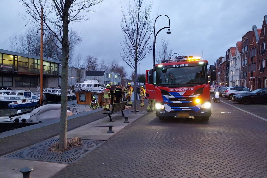 Hulpdiensten ingezet voor persoon te water