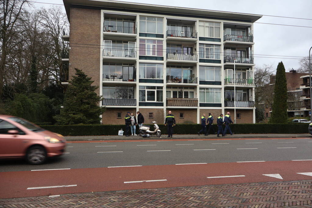 Schade bij ongeval tussen scooterrijder en automobilist