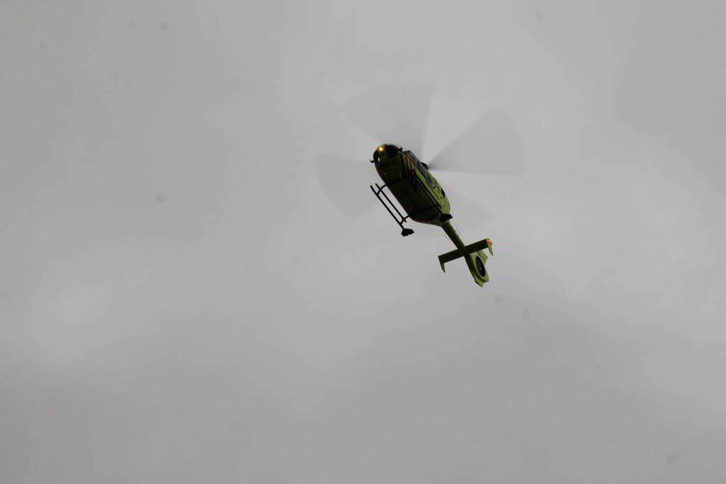 Fietser ernstig gewond bij aanrijding met personenauto