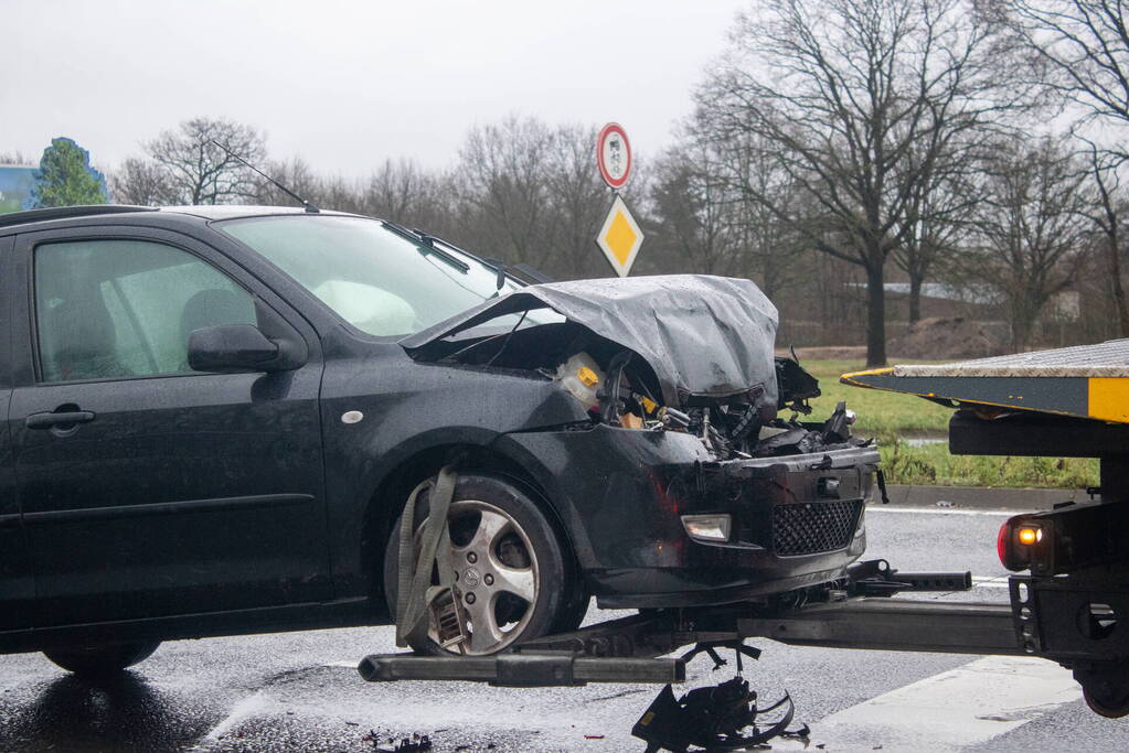 Dronken bestuurder veroorzaakt kop-staartbotsing
