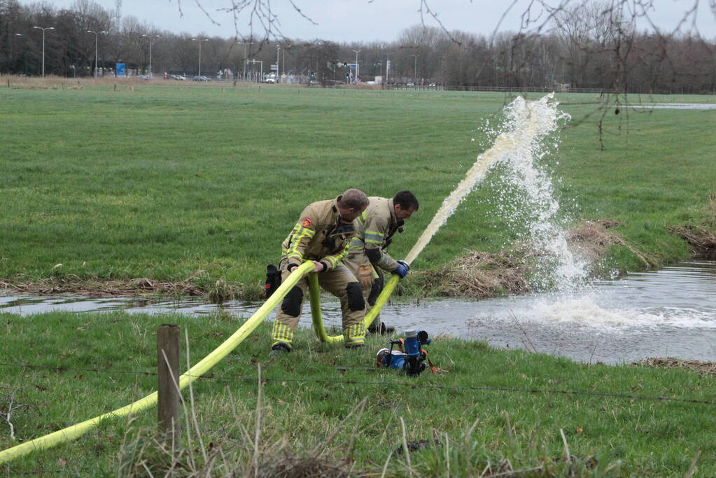 Kelder van evenementen locatie dreigt onder te lopen