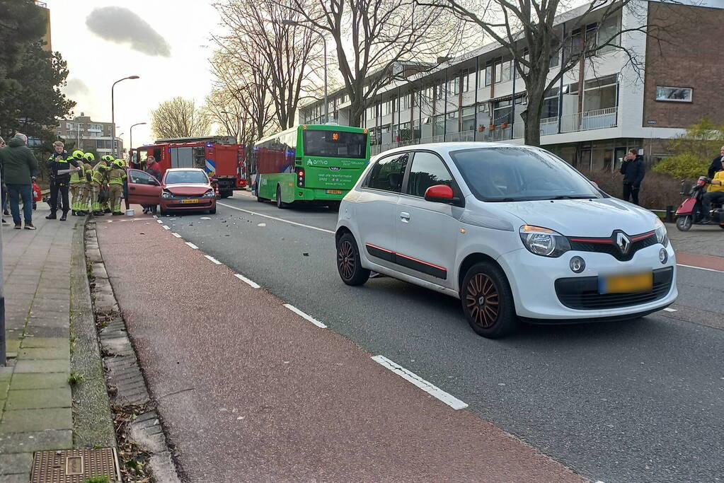 Gewonde bij ongeval tussen twee voertuigen