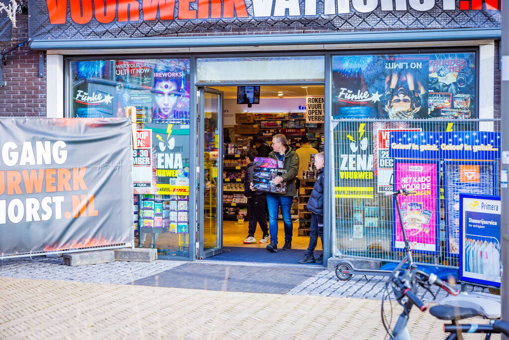 Vuurwerkliefhebbers kopen massaal in ondanks afsteekverbod