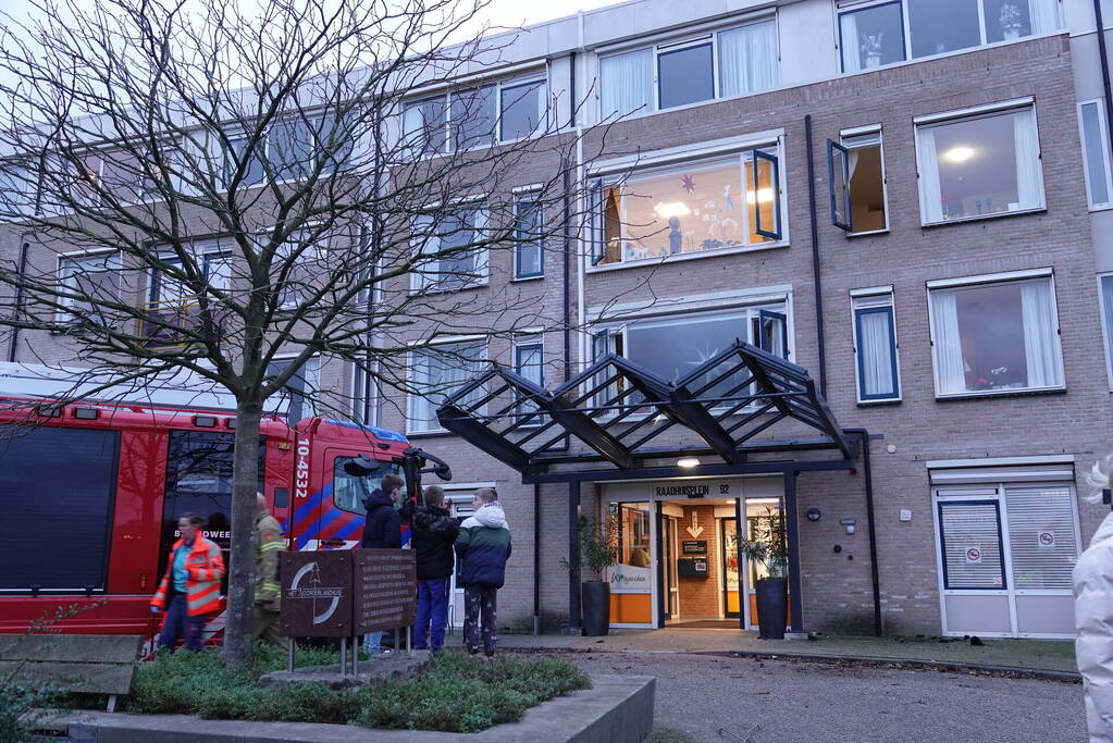 Rookontwikkeling door brand in magnetron in woon-zorgcomplex