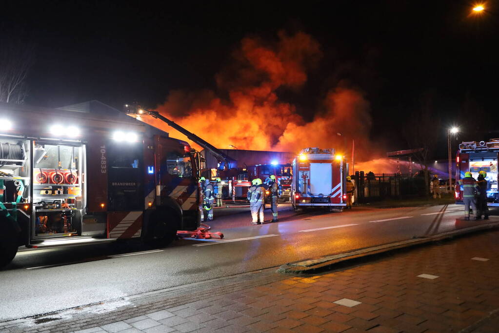 Gigantische brand in garage