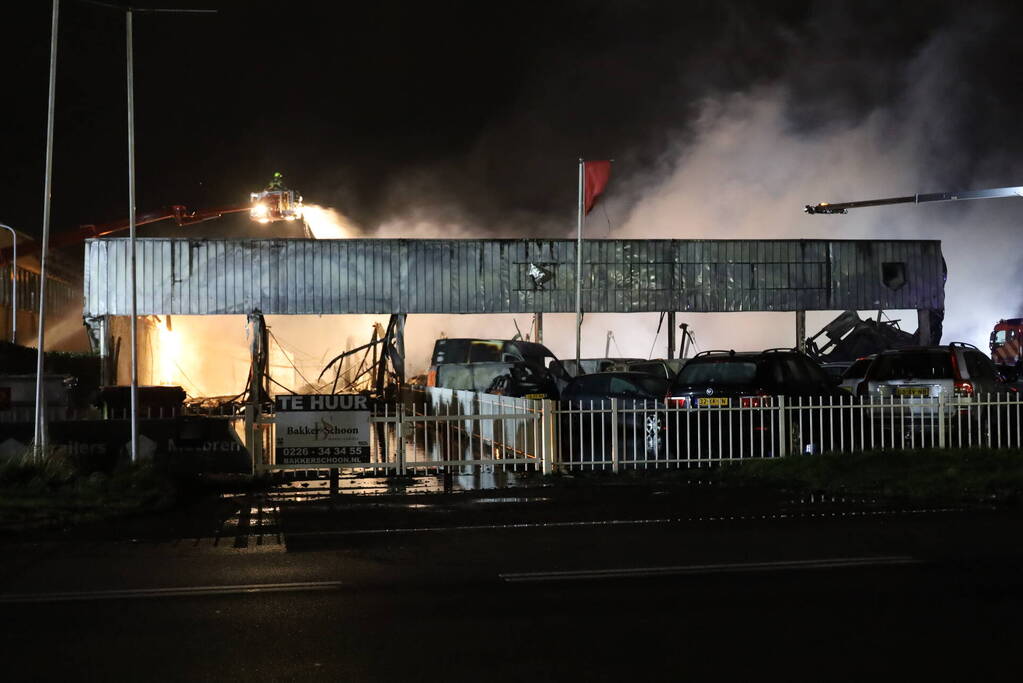 Gigantische brand in garage