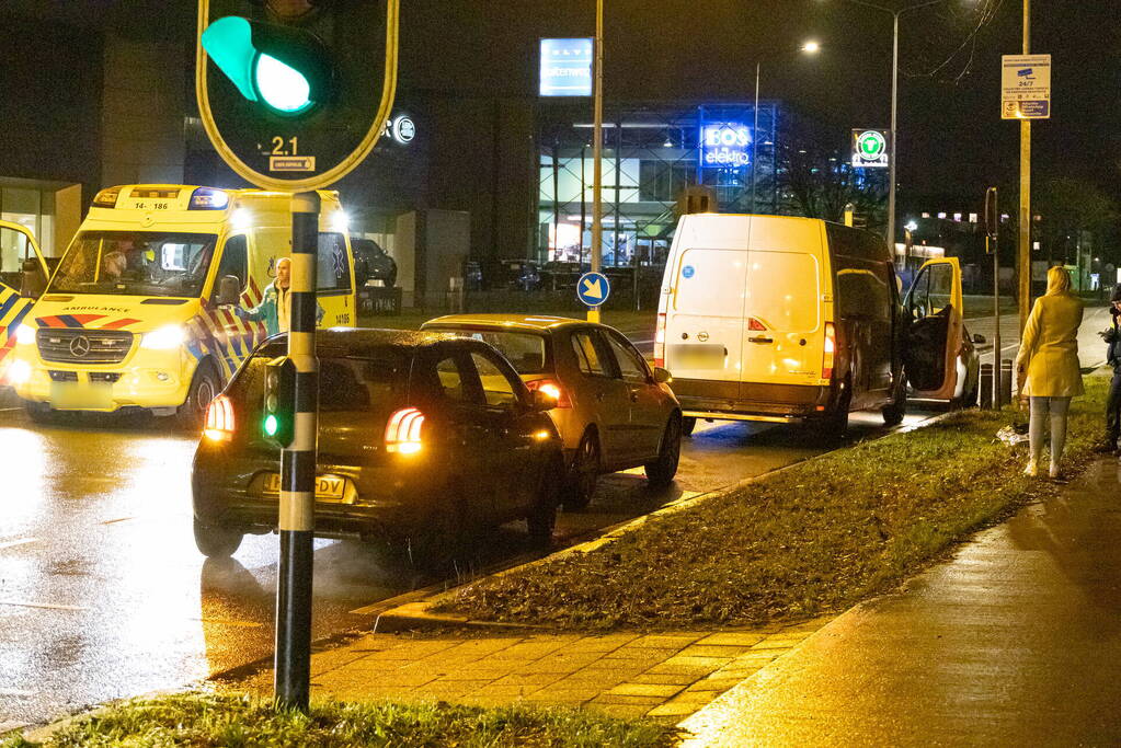 Gewonde bij kettingbotsing tussen vier voertuigen