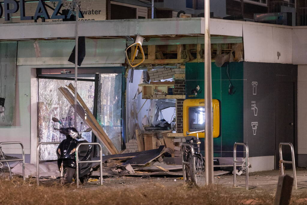 Ravage na plofkraak op geldautomaat