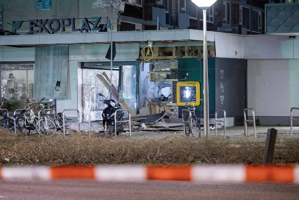 Ravage na plofkraak op geldautomaat