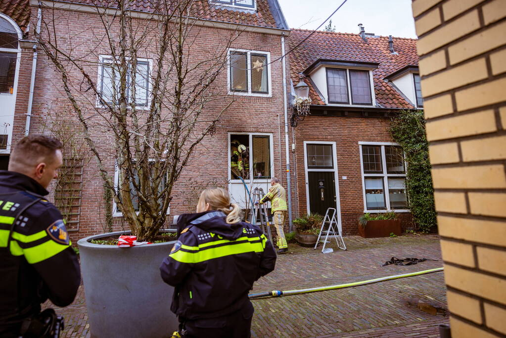 Veel schade bij woningbrand