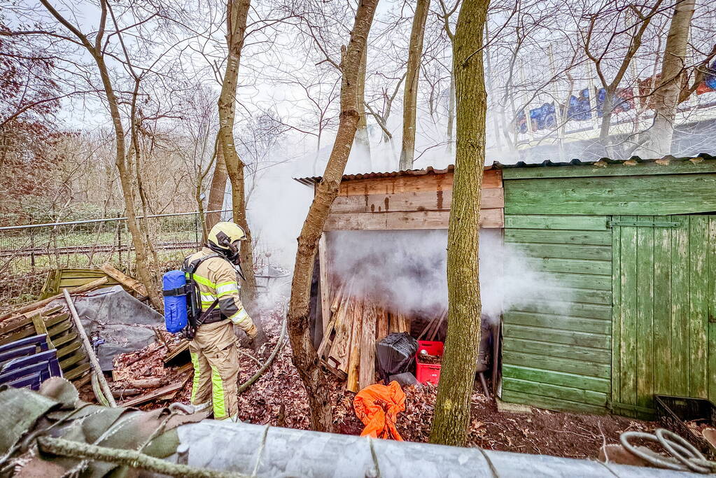 Schuur in volkstuin afgebrand