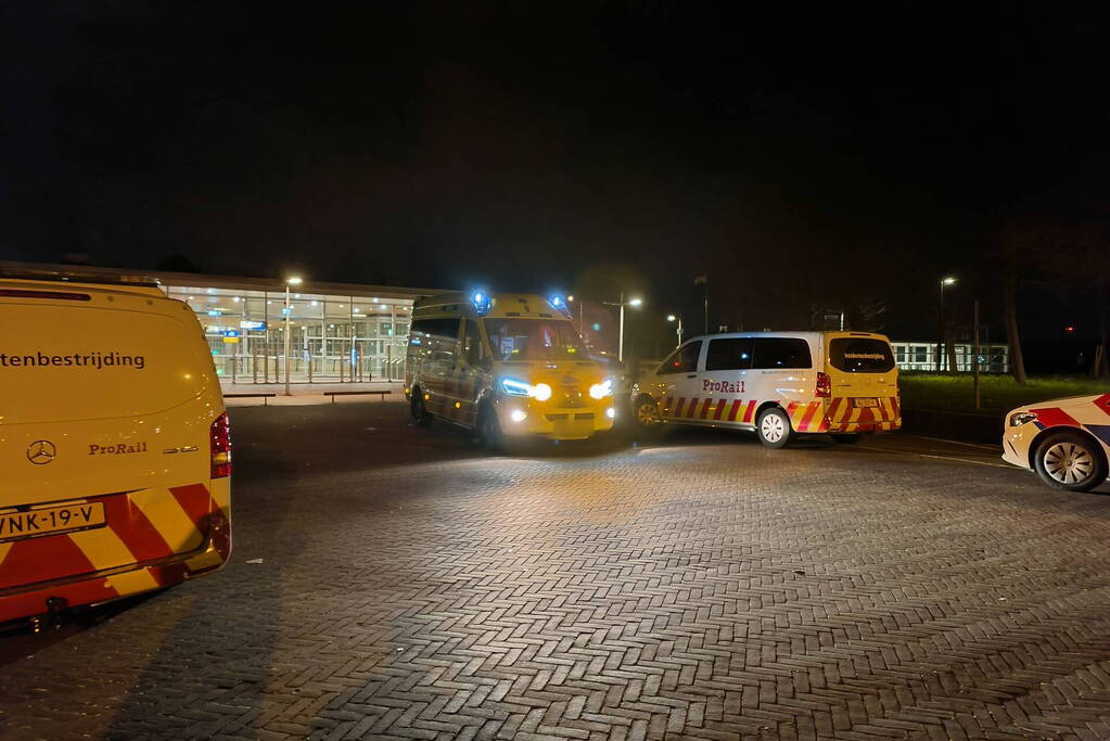 Aanrijding passagierstrein zorgt voor stremming op station