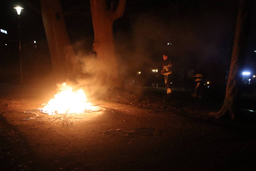 Kliko en kerstboom in brand
