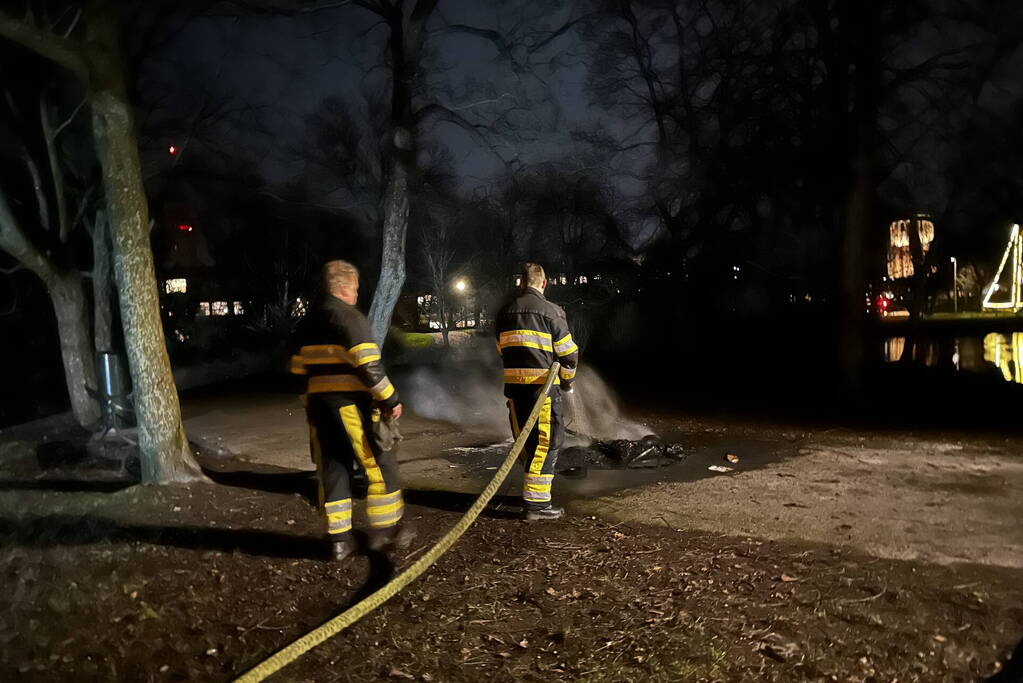 Kliko en kerstboom in brand