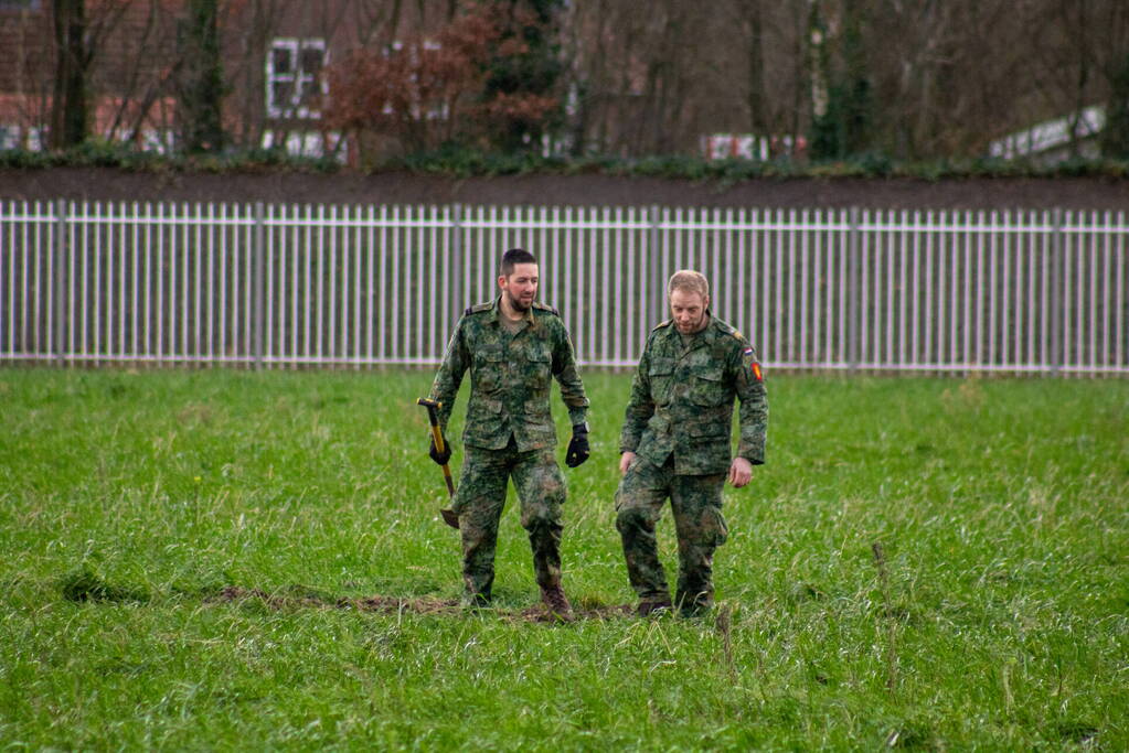 Straat afgezet na aantreffen vuurwerkbom