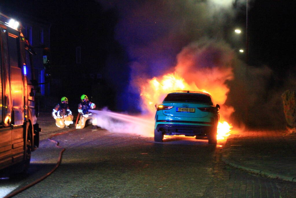 Dure Audi RSQ3 verwoest door brand