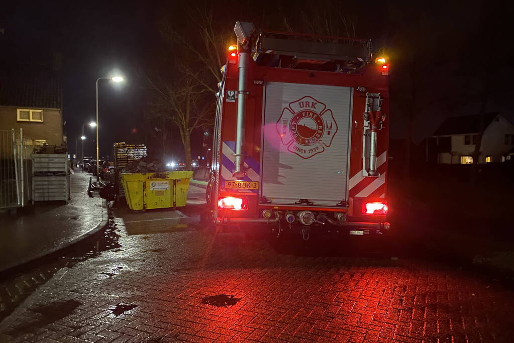 Brand in bouwcontainer snel onder controle