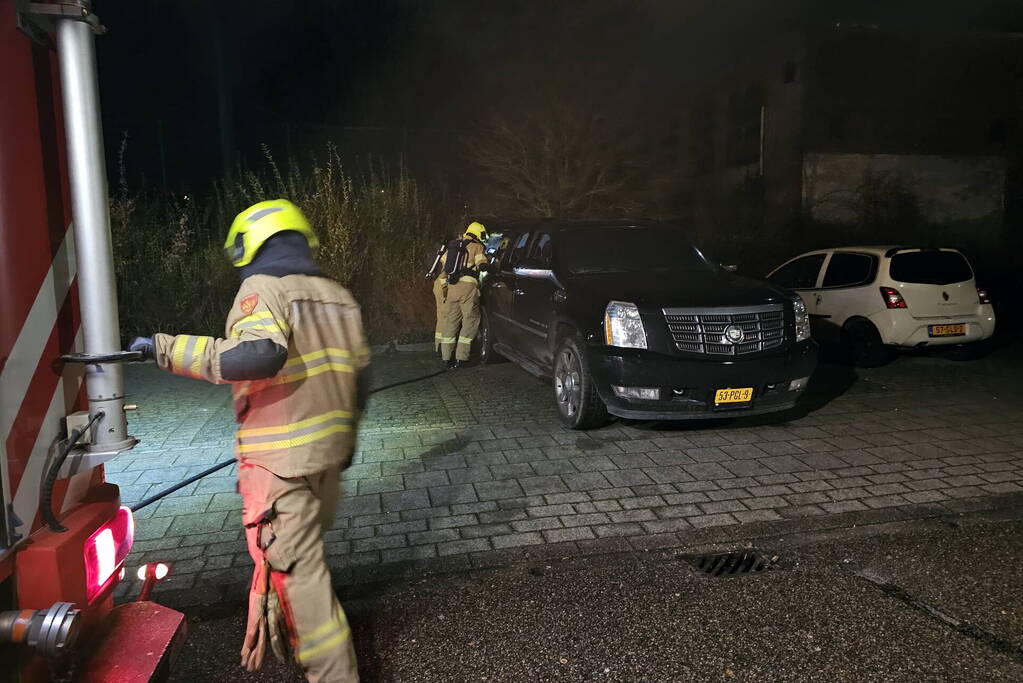 Beginnende autobrand snel geblust