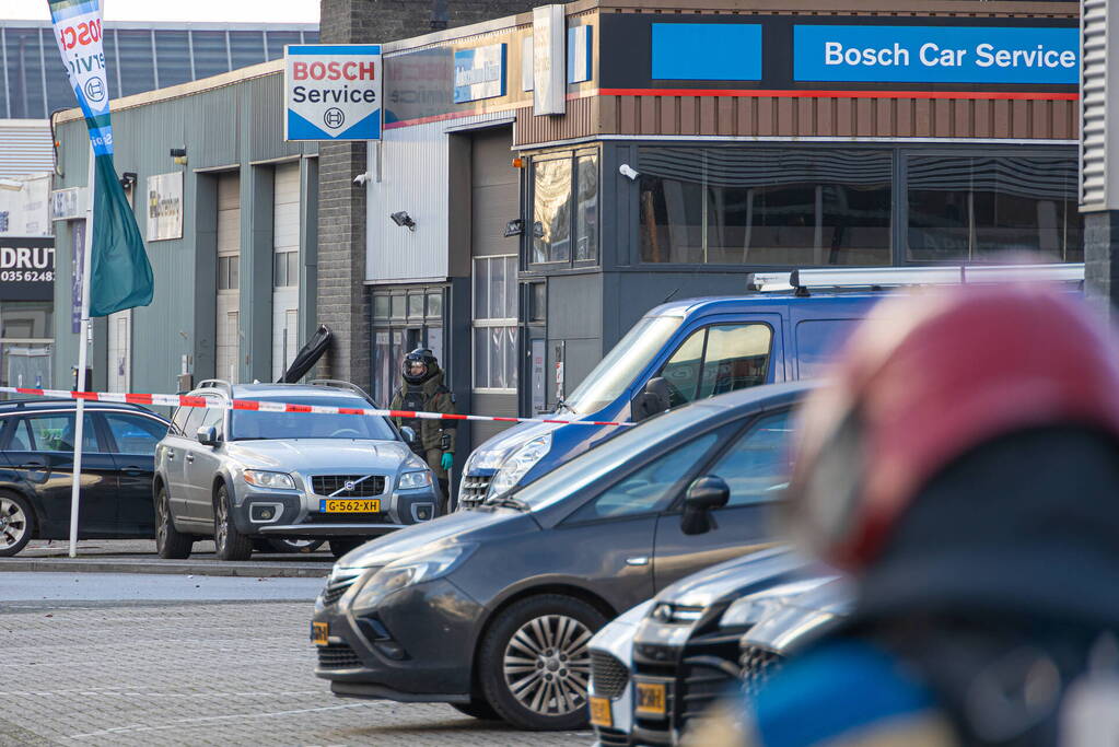 Explosief aangetroffen bij bedrijfspand