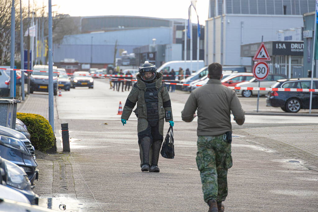 Explosief aangetroffen bij bedrijfspand