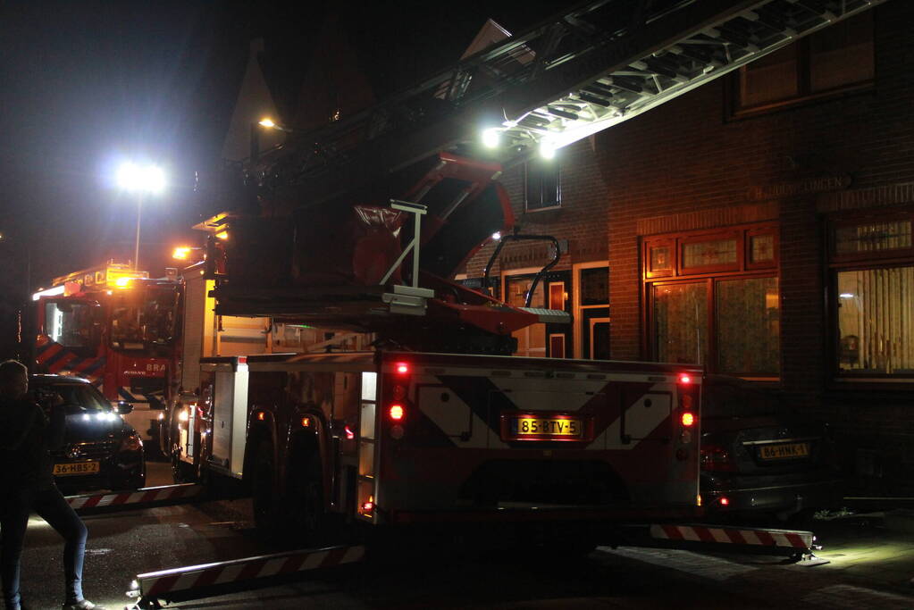 Schoorsteen geveegd na brand