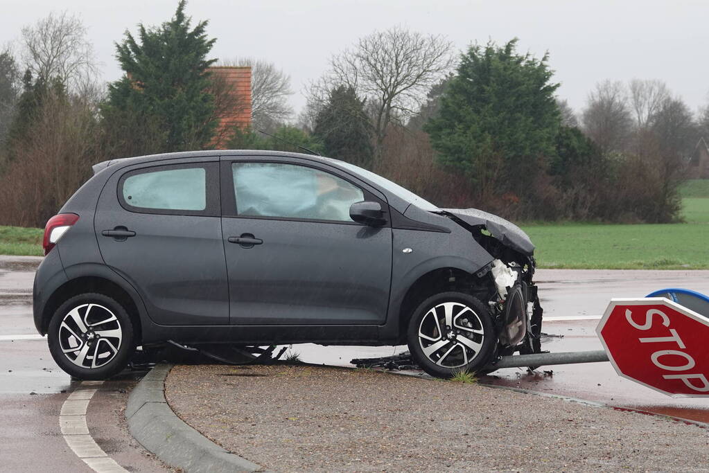 Ongeval tussen twee voertuigen op bekende kruising