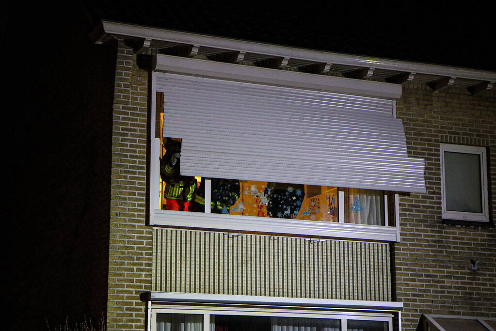 Rolluik van woning los door storm