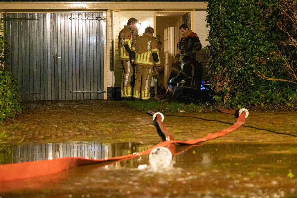 Kelder van woning vol water