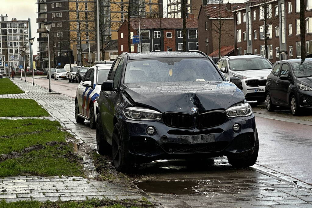 Politievoertuig betrokken bij ongeval tijdens achtervolging